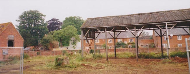 What the back of Home Farm was like before Chapman's Leas was built