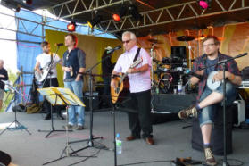 DNA band (Dennis, Nephews and Andy) soundcheck